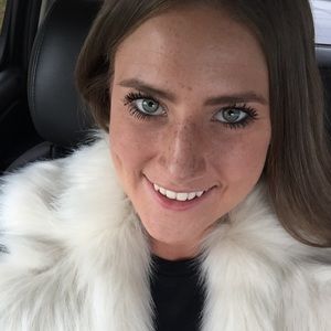 Meet your Posher, Catherine