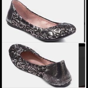Vince Camuto soft leather ballerina flats