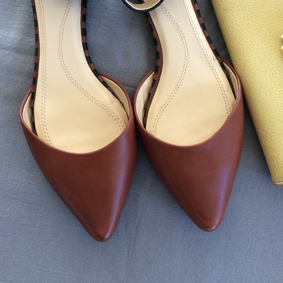 BUNDLED. Brown and black leather D'Orsay flats. - Picture 2 of 4