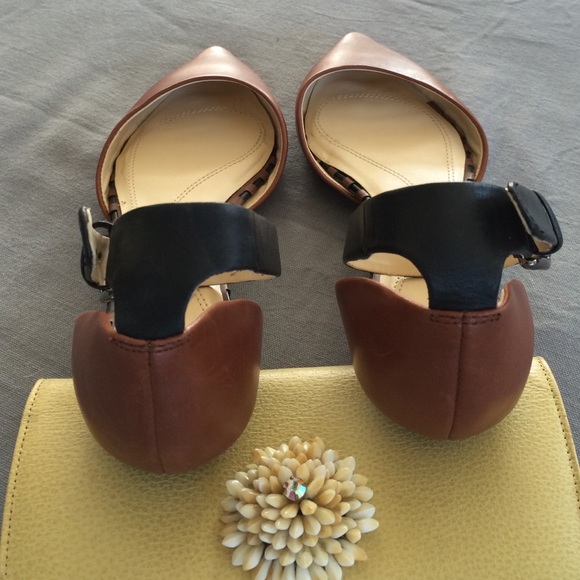 BUNDLED. Brown and black leather D'Orsay flats. - Picture 3 of 4