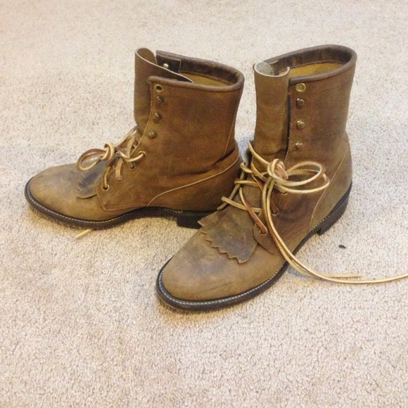 Size 5.5 Justin leather lace boots...hardly worn!
