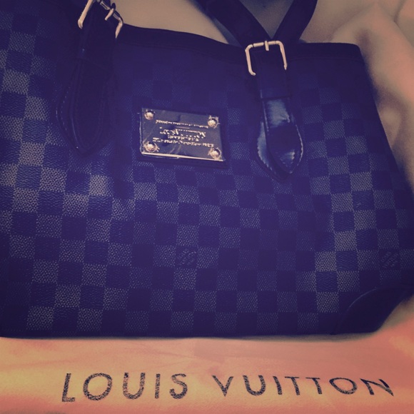 Loui Vuitton