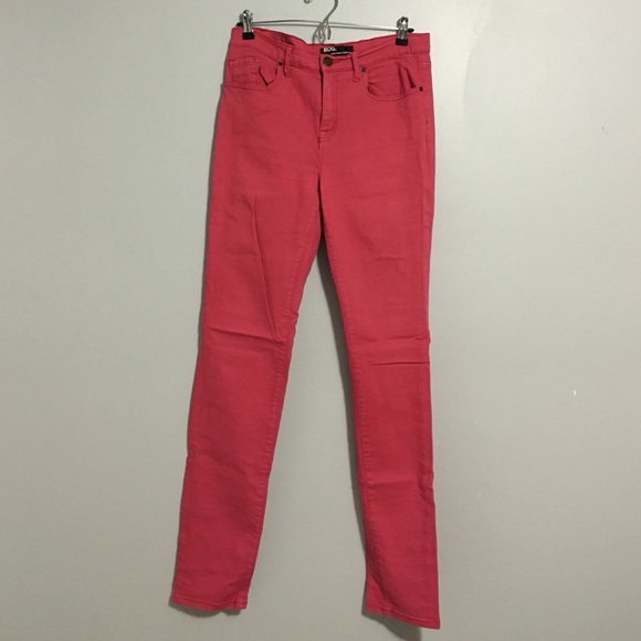 🌟BDG High Rise Cigarette Jeans, Size 32
