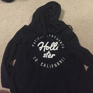 hollister sweatshirt