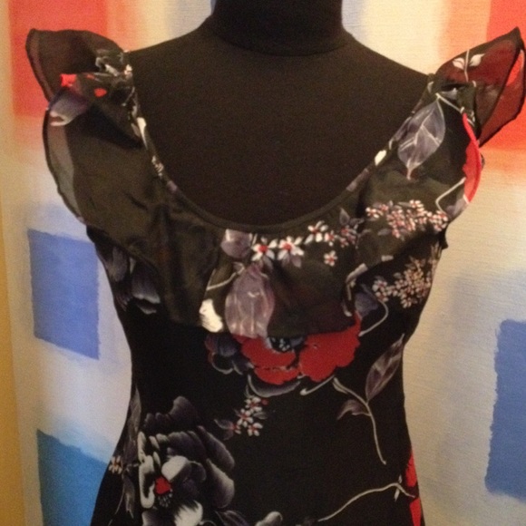 🚩SOLD🚩Flirty, Feminine, Fabulous Dress - Picture 6 of 8
