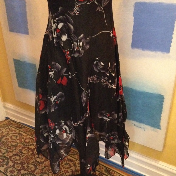 🚩SOLD🚩Flirty, Feminine, Fabulous Dress - Picture 8 of 8