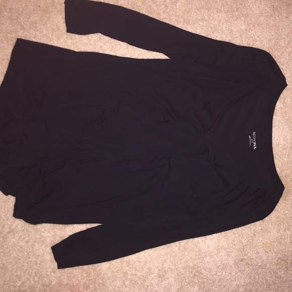 Black quarter sleeve shirt !