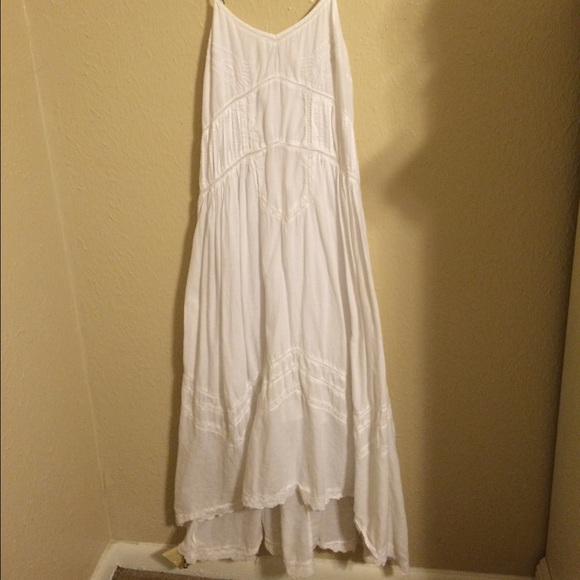 SOLD White Billabong maxi dress - Picture 2 of 4