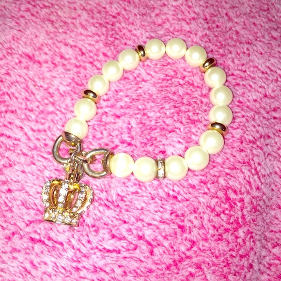 Juicy Couture Pearl and Crown Bracelet