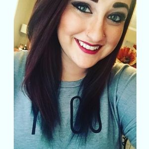 Meet your Posher, Kelli