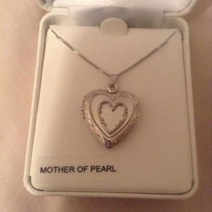 🚫SOLD🚫Sterling Silver, Mother of pearl necklace.