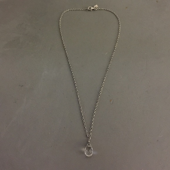 Clear pendant necklace - Picture 2 of 3