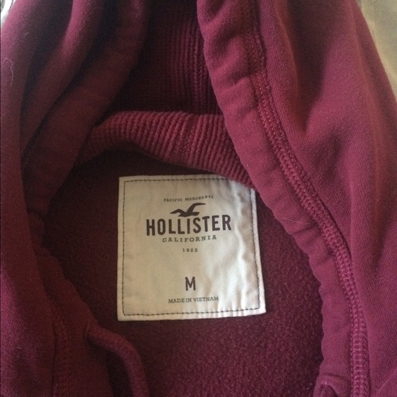Hollister pull over sweatshirt - Picture 2 of 2