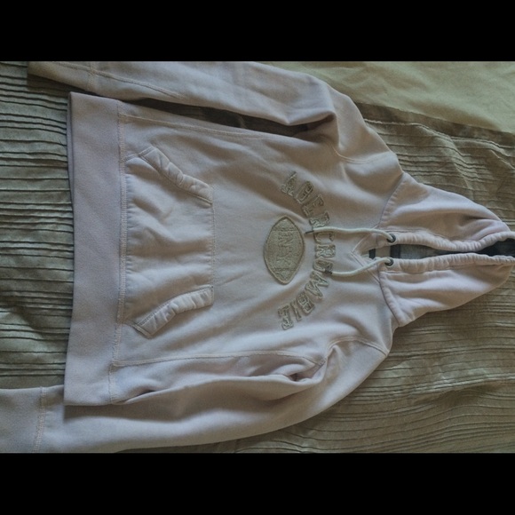Abercrombie and Fitch Pull Over - Picture 1 of 3