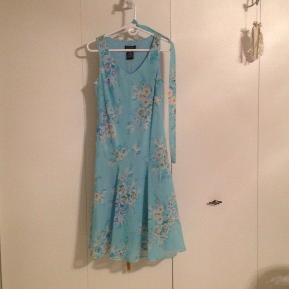 Turquoise dress (1) - Picture 2 of 4