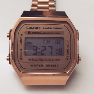 Watch gold Casio