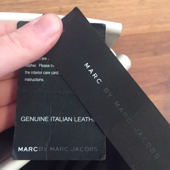 NEW Marc by Marc Jacobs Lily Flower Clutch - Picture 3 of 4