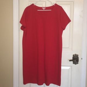 Tomato red short sleeve shift dress.