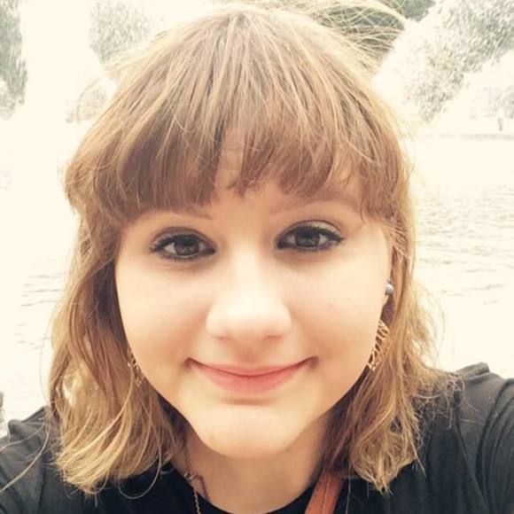 Meet your Posher, Ashley - Picture 1 of 1