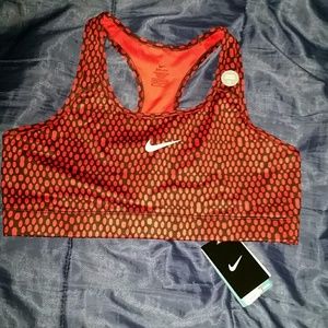 Red XL Nike Sports Bra