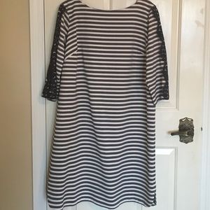 Navy & white 3/4 sleeve shift dress. Cute details!