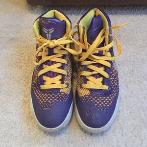 Nike Kobe Bryant basketball shoes size 4Y