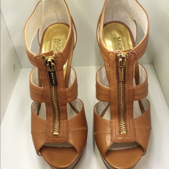 Michael Kors BRAND NEW PLATFORM w Zipper