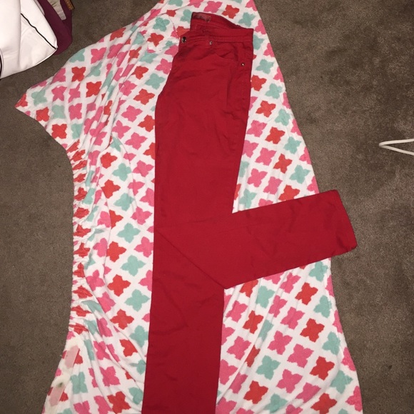 Red skinny jeans