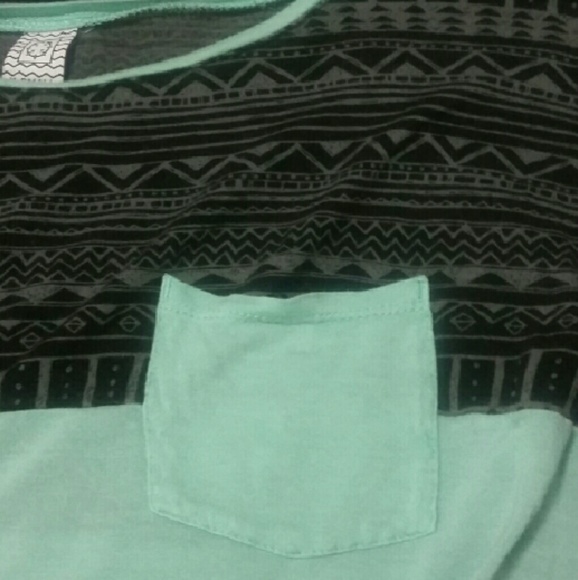 Long sleeve crop top! - Picture 2 of 3