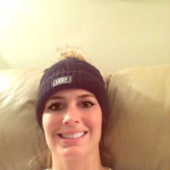 Ugg winter cable sweater hat