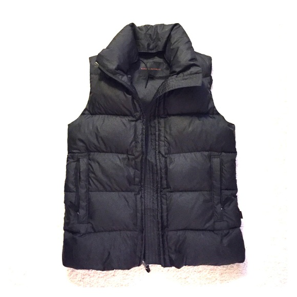 Banana Republic black puffy down vest XS