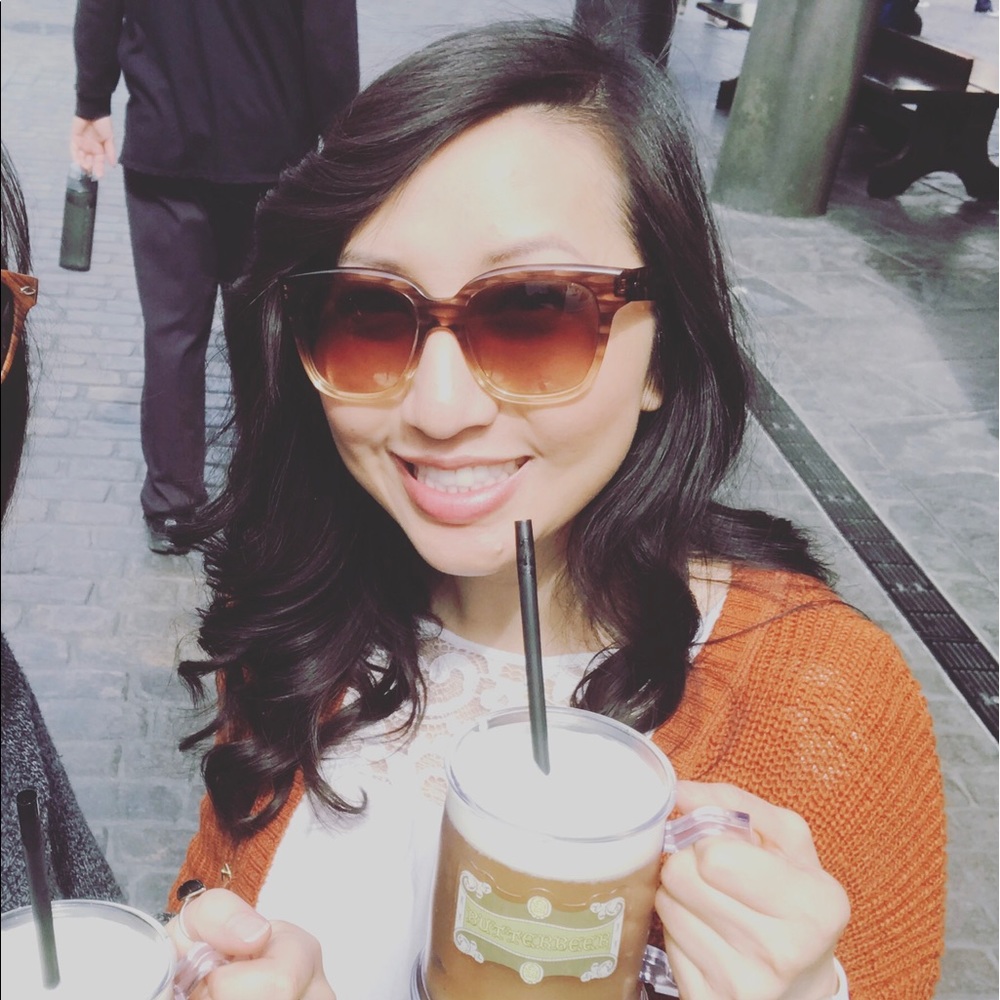 Meet your Posher, Christine