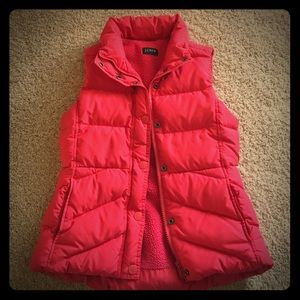 J crew salmon colored puffer vest
