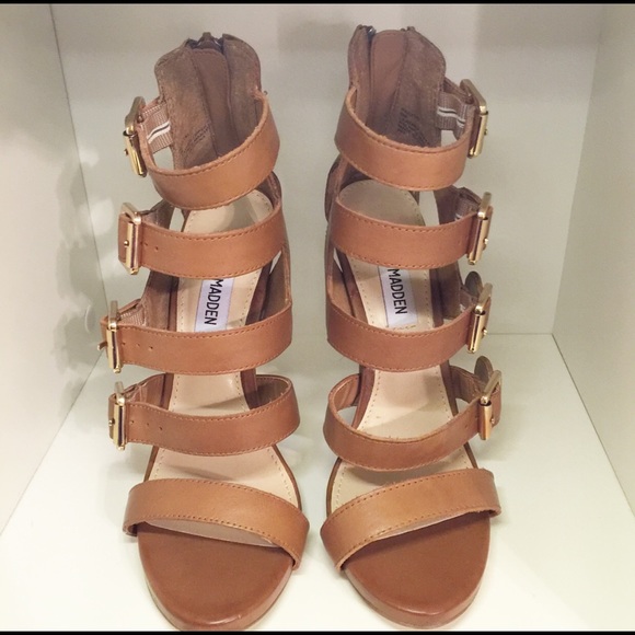 Steve Madden BRAND NEW GORGEOUS AND FLIRTY HEELS