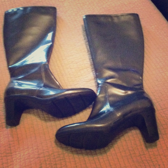 Bandolino flexible boots