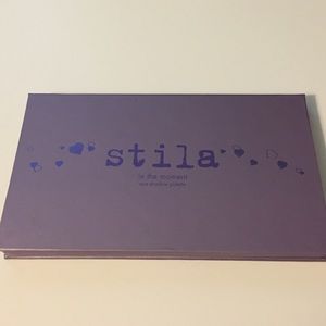 STILA In the Moment Eyeshadow Palette
