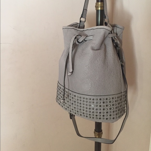 LIVIN' THE DREAM BUCKET TOTE