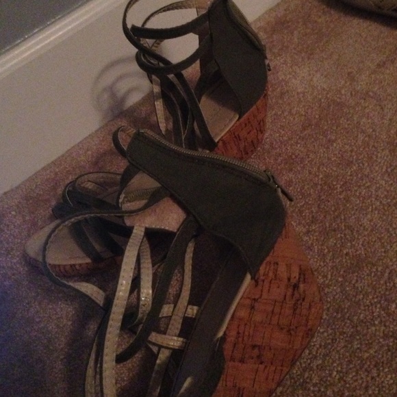 Shoes - Picture 2 of 2