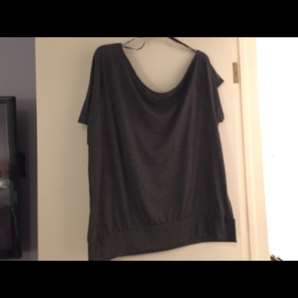 Gray and silver striped tee