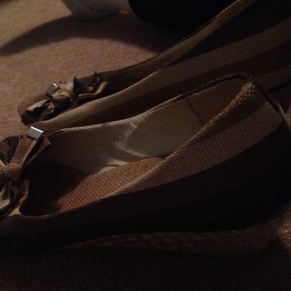 Heels - Picture 2 of 2