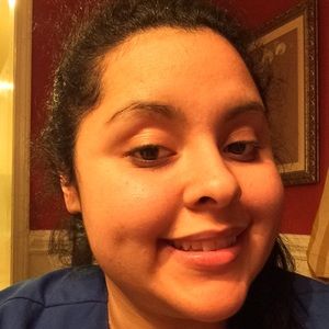 Meet your Posher, Adriana