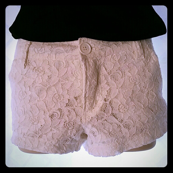 BONGO lace white shorts