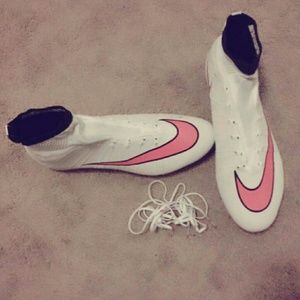 Soccer cleats