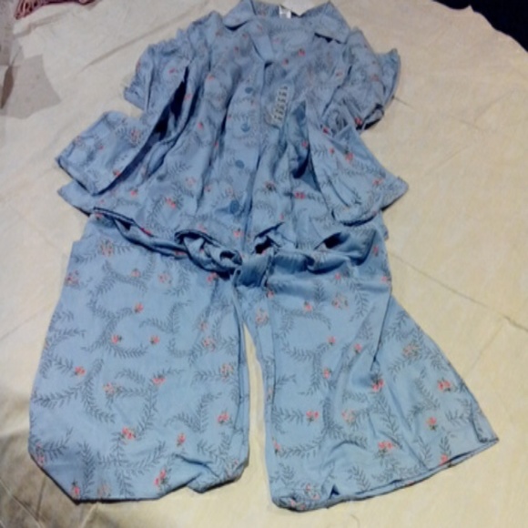 PJ' S.   SOLD IN BUNDLE.    (No Longer Available ) - Picture 2 of 2