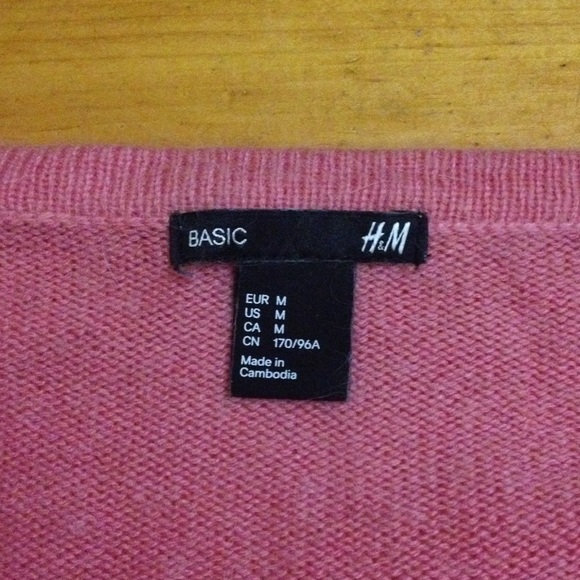 🔴DONATED B1G1 1/2 off 🎉H&M cardigan - Picture 3 of 3