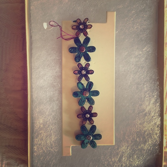 Vintage Garden floral bracelet - Picture 1 of 2