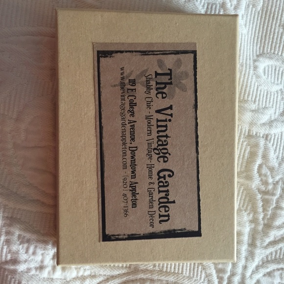 Vintage Garden floral bracelet - Picture 2 of 2