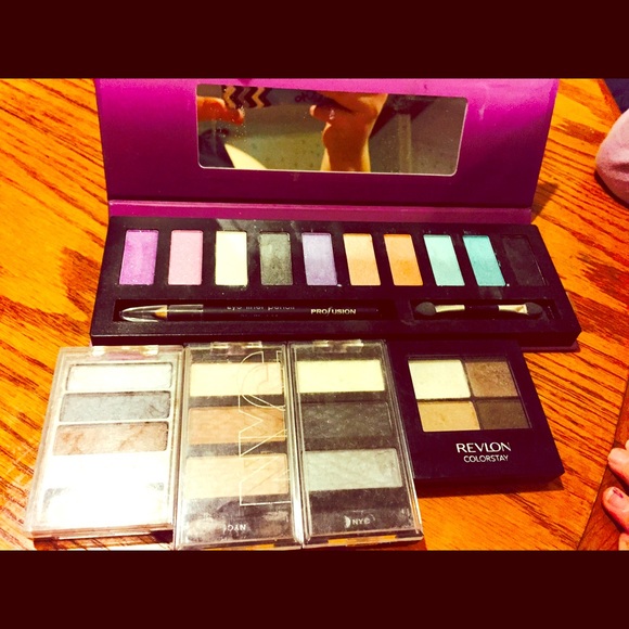 Eye shadow bundle - Picture 1 of 4