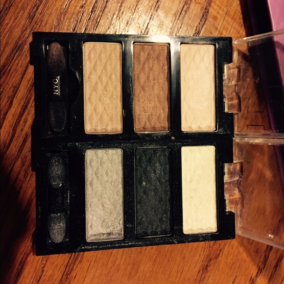 Eye shadow bundle - Picture 4 of 4