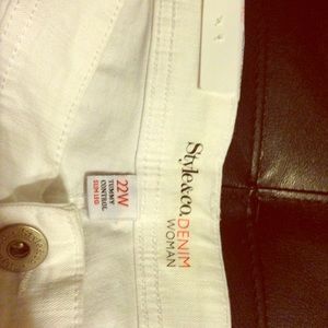 Size 22 white slim leg Jean